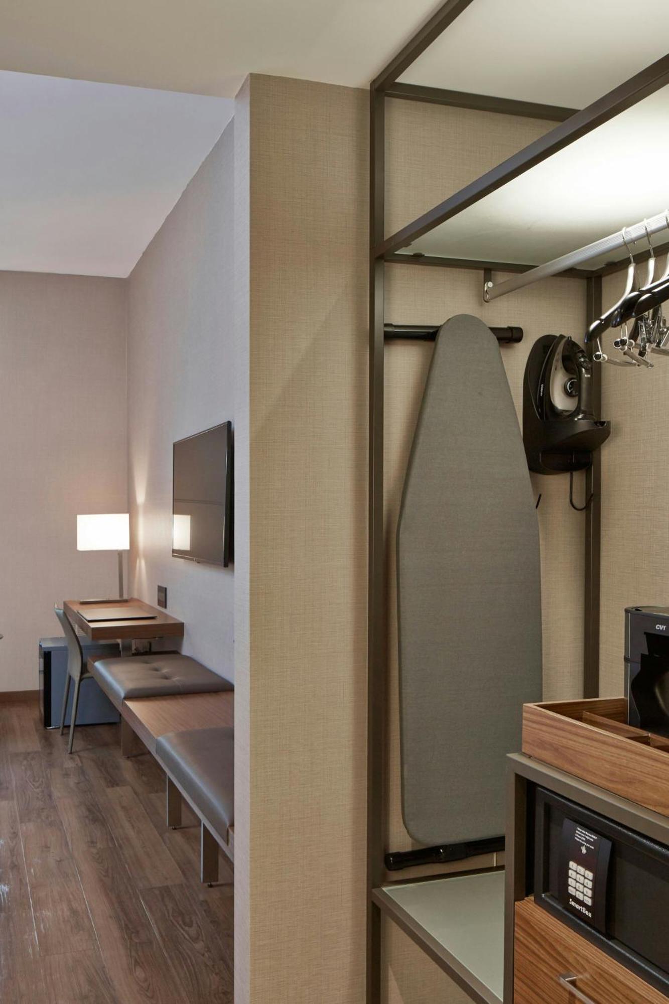 Ac Hotel By Marriott Minneapolis Downtown Buitenkant foto